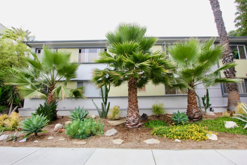 Front view of the Baymar with it's greenery, Santa Monica, California
