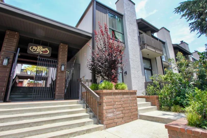 A sunny day at the front part of the The Pines' community in Santa Monica, CA