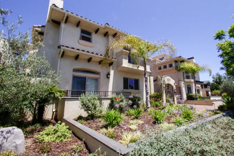 The gorgeous view of Twelve Street Townhomes in Santa Monica