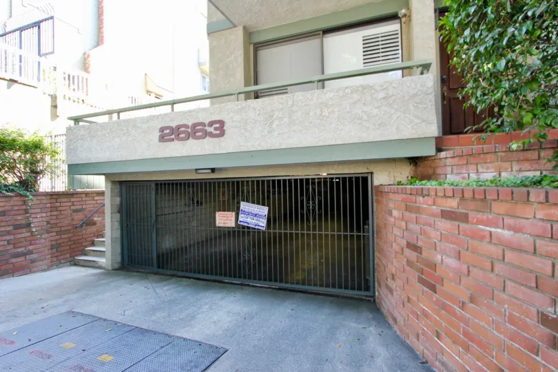 A nice house with a garage located in the community of Villa Centinela at Santa Monica CA