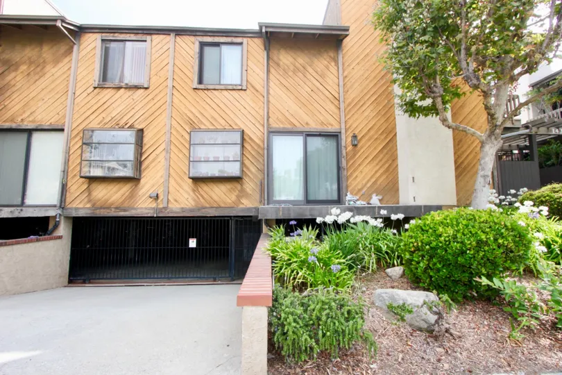 classy wooden finish of the beautifully and well made Villa Monica apartment in Santa Monica, California