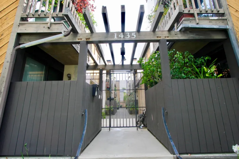 A day in the Villa Monica with a black color gate.
