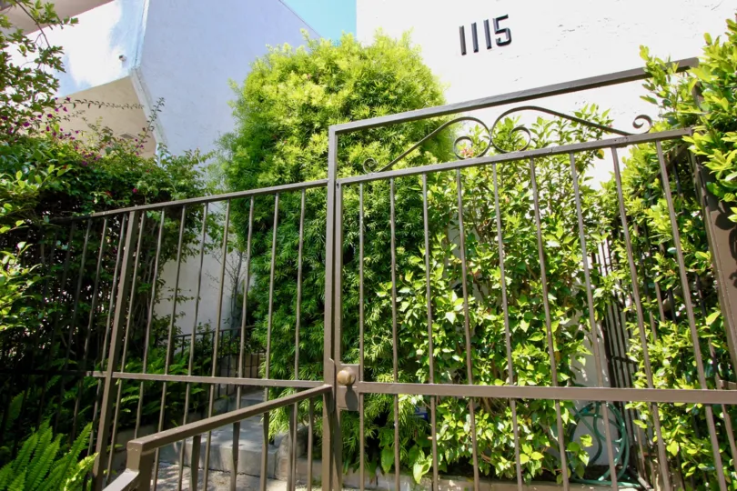 Amazinly green 1115 village green apartment in Santa Monica, California