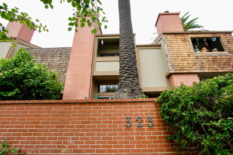 The majestic 323 Villa Vicente Mansion, Santa Monica, California