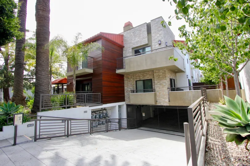 A beautiful view of the Virginia Court Townhouses in Santa Monica, California.