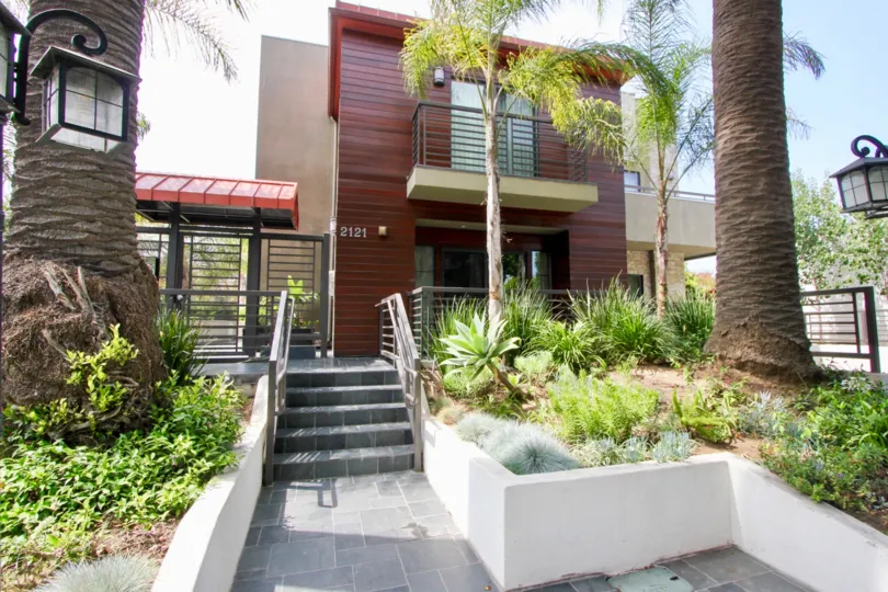 2121 Virgina Court Townhouse in Santa Monica California