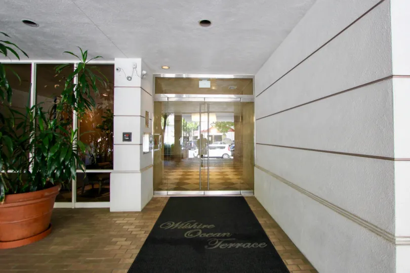 Amazing neat hotel looking entrance of Wilshire Ocean Terrace, Santa Monica, california