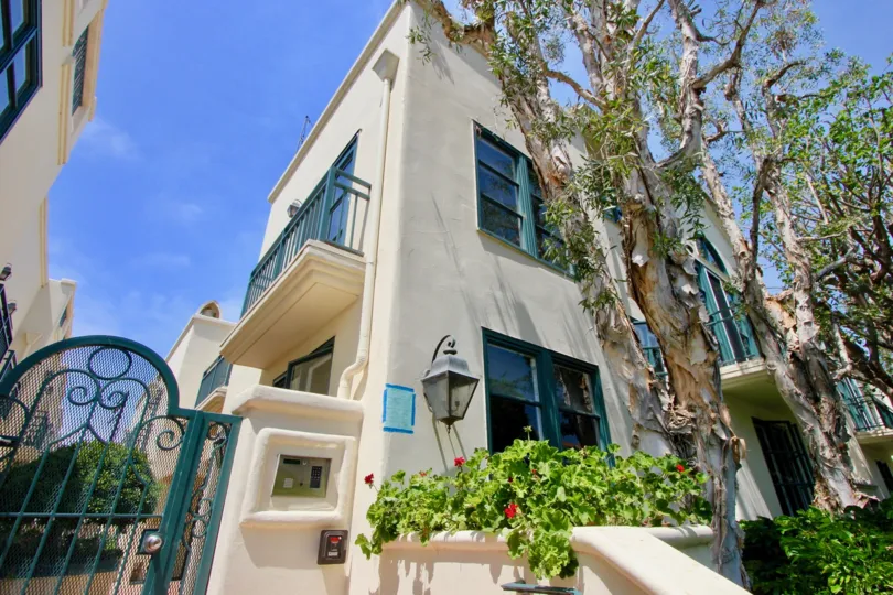 Amazingly heaven like structure of Wilshire Princeton, Santa Monica, California