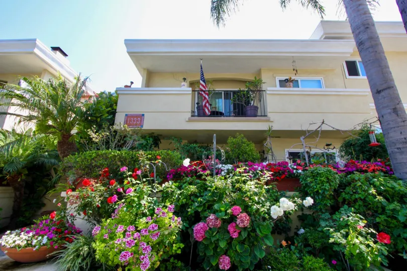Coloroful front garden exterior of Yale Street Condos 1333 in Santa Monica CA