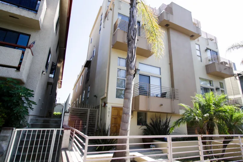 The view of 13440 Moorpark St