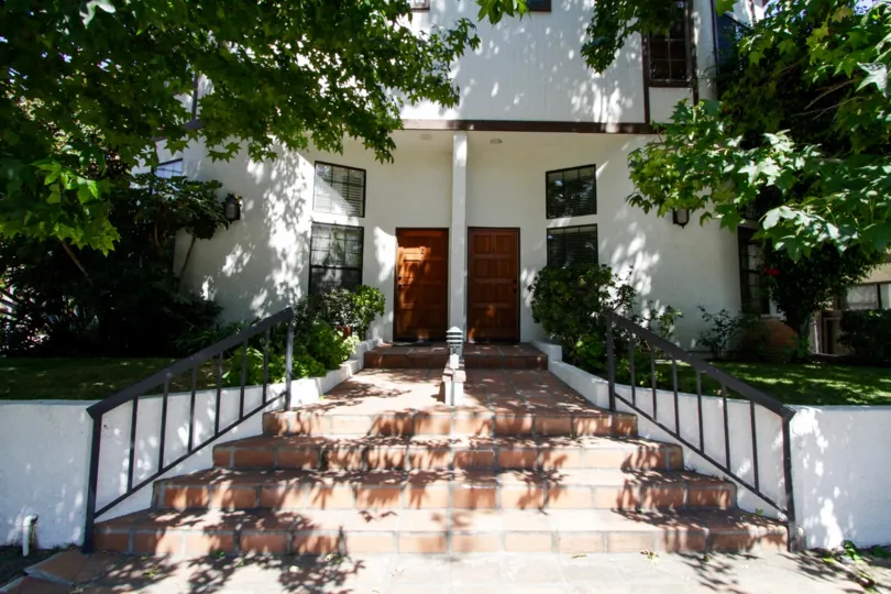 The entrance into 14014 Milbank St in Sherman Oaks