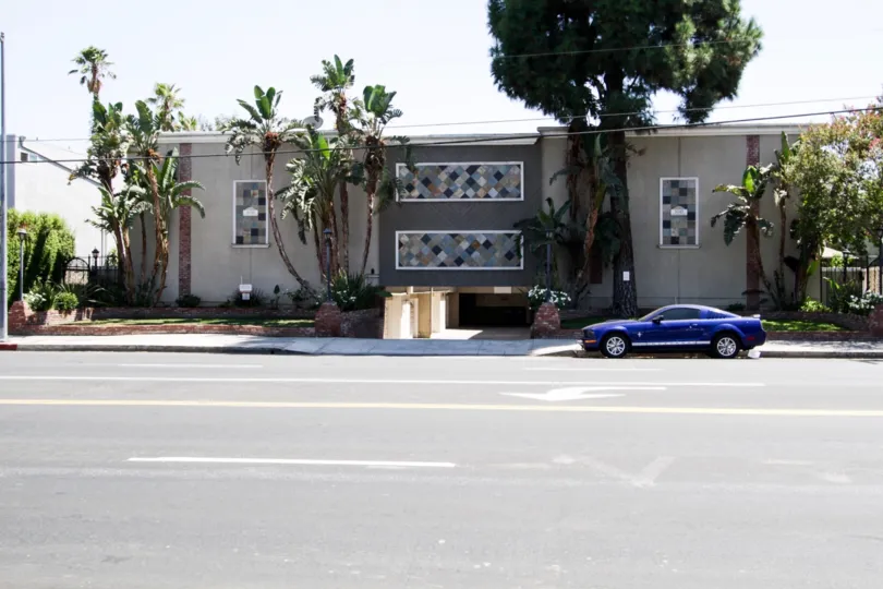 The buildling at 14144 Burbank Blvd in Sherman Oaks