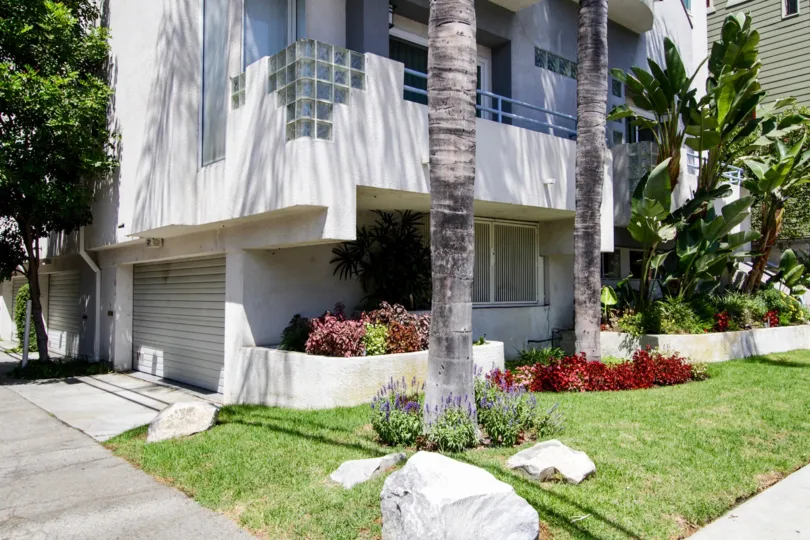 The balconies at 14235 Dickens St