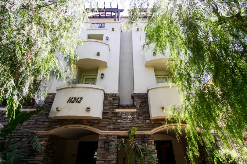 The balconies seen as 14242 Burbank Blvd