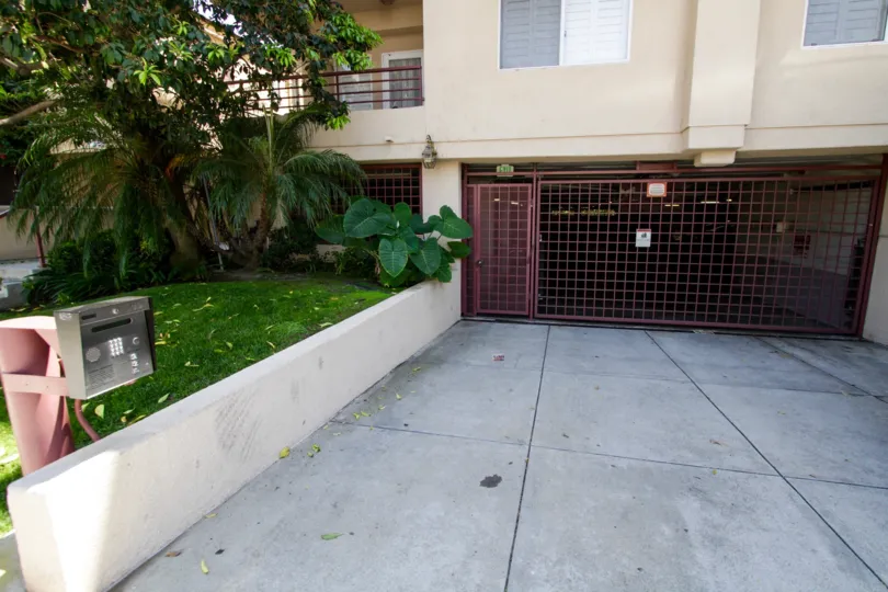 The parking for 14290 Dickens St