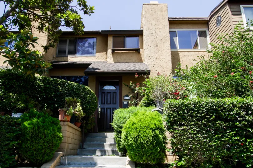 The entryway into 14313 Hartsook St in Sherman Oaks