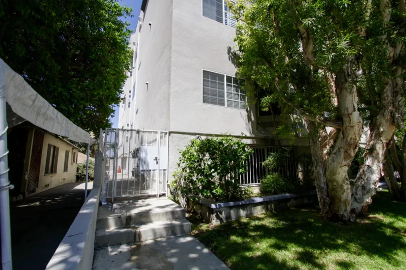 The gated entrance on the side of 14415 Benefit St in Sherman Oaks