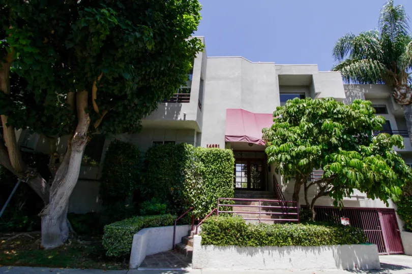 The entrance to 14631 Dickens St in Sherman Oaks
