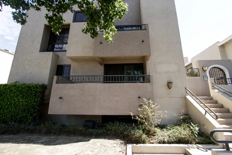 The balconies at 14634 Magnolia Blvd