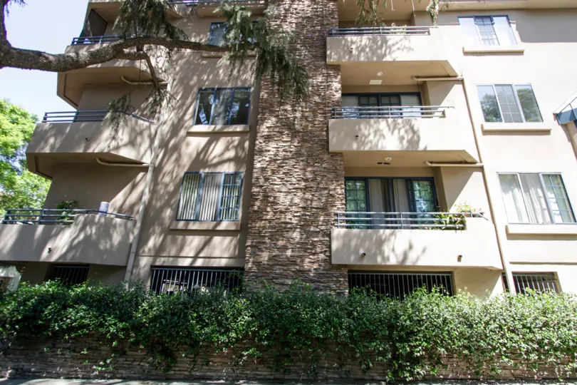 The balconies at 4230 Stansbury Ave
