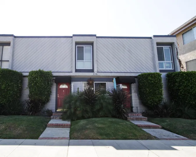 The building at 4381 Ventura Canyon Ave