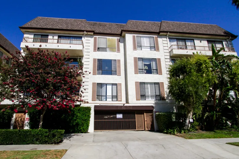 The gate for parking access at 4454 Ventura Canyon Ave in Sherman Oaks