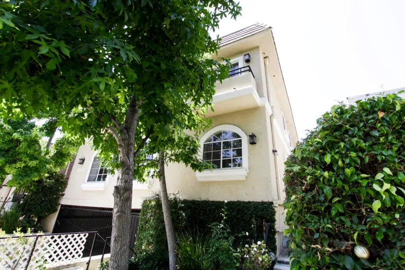 The building at 4461 Vista Del Monte Ave