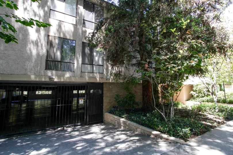The garage for Benefit Condominiums