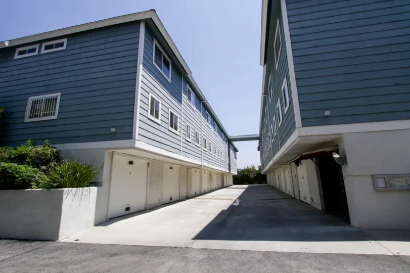 The drive thru between  the Burbank Townhomes buildlings