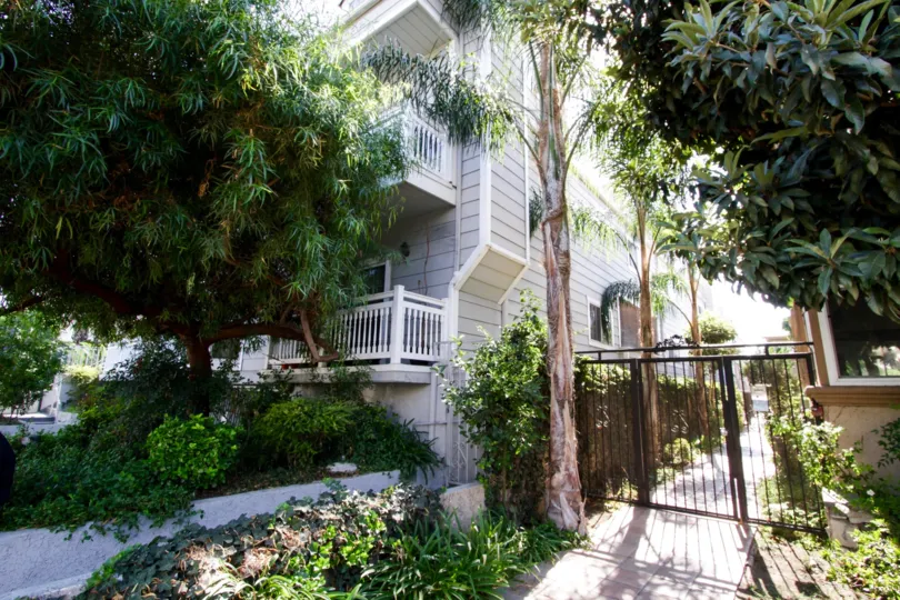 The sidewalk to the side of Canyon Sherman Oaks