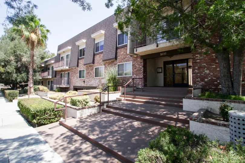 The entrance into Canyon Wood Villas in Sherman Oaks