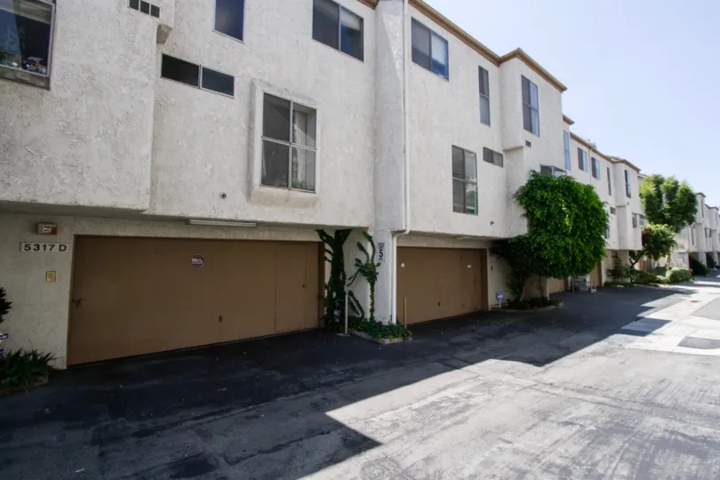 The parking at Coldwater Villas in Sherman Oaks
