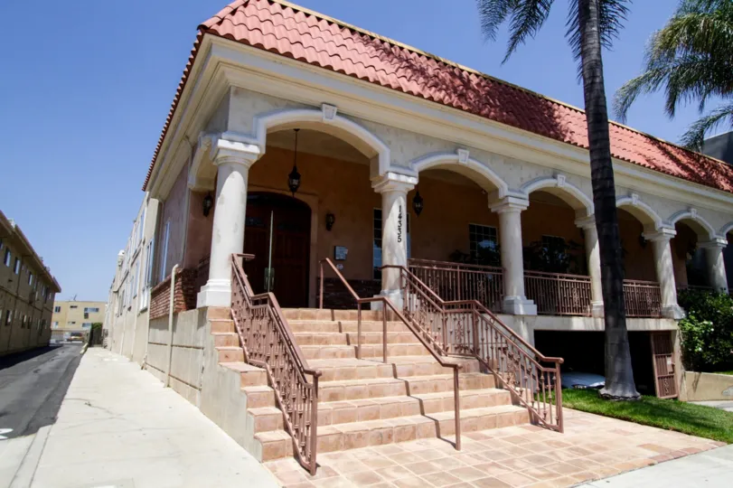 The stairs leading up to Colonial Manor