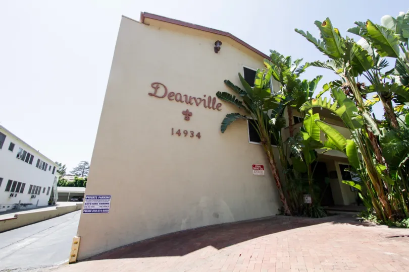The address of the Deauville Maison in Sherman Oaks
