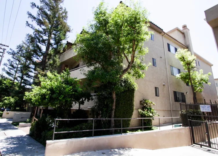 The landscaping seen at the Dickens Contemporary in Sherman Oaks