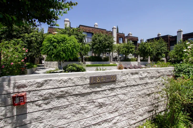The wall around the Fashion Square in Sherman Oaks
