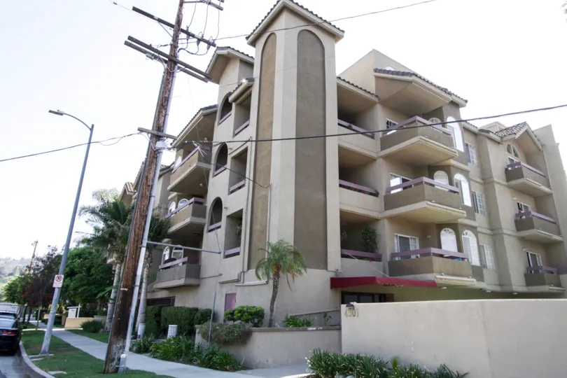 The units seen within the Fulton Terrace in Sherman Oaks