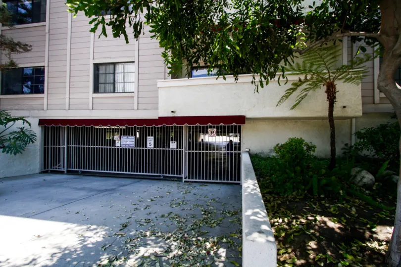 The parking at the Hazelden in Sherman Oaks
