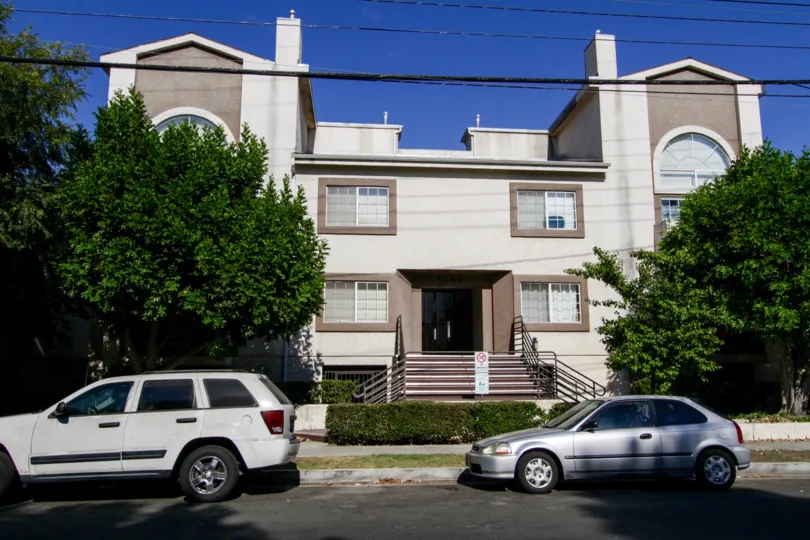 The building at Kester Court in Sherman Oaks