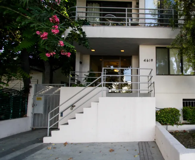 The entrance into Kester Villas