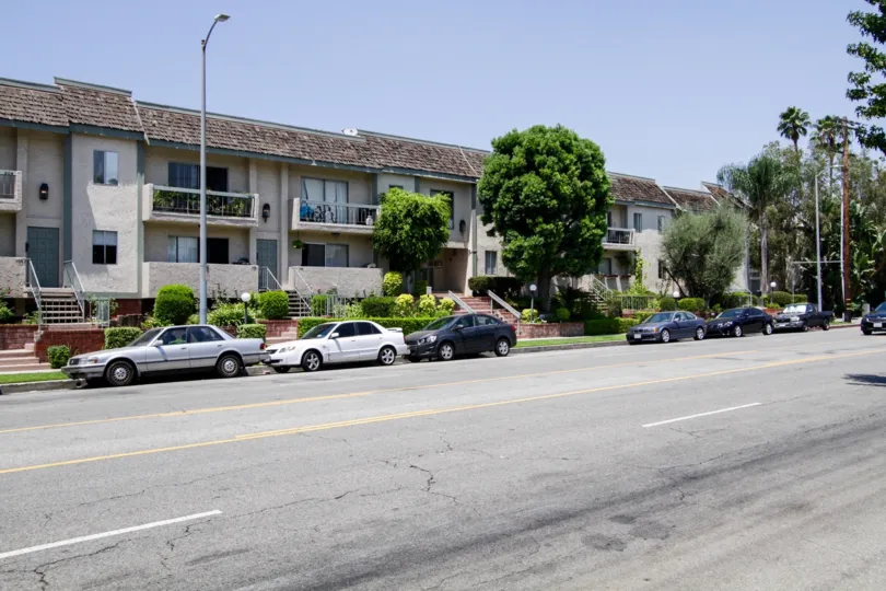 The Knollwood Villas in Sherman Oaks