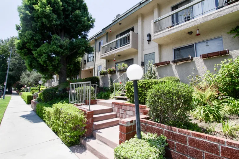 The deocr throughout Knollwood Villas