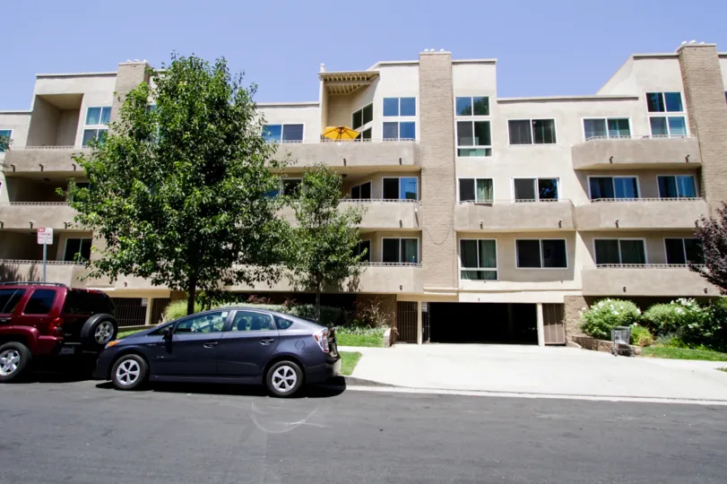 The La Mirabelle building in Sherman Oaks