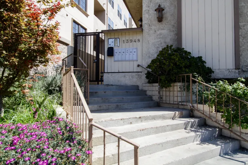 The stairs to the entrance of Moorpark Manor
