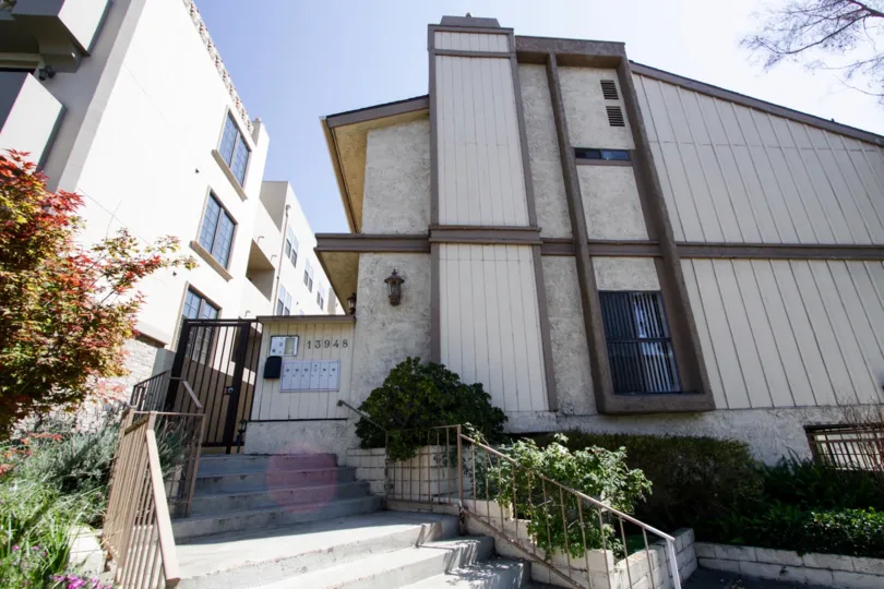 The entrance into Moorpark Manor in Sherman Oaks
