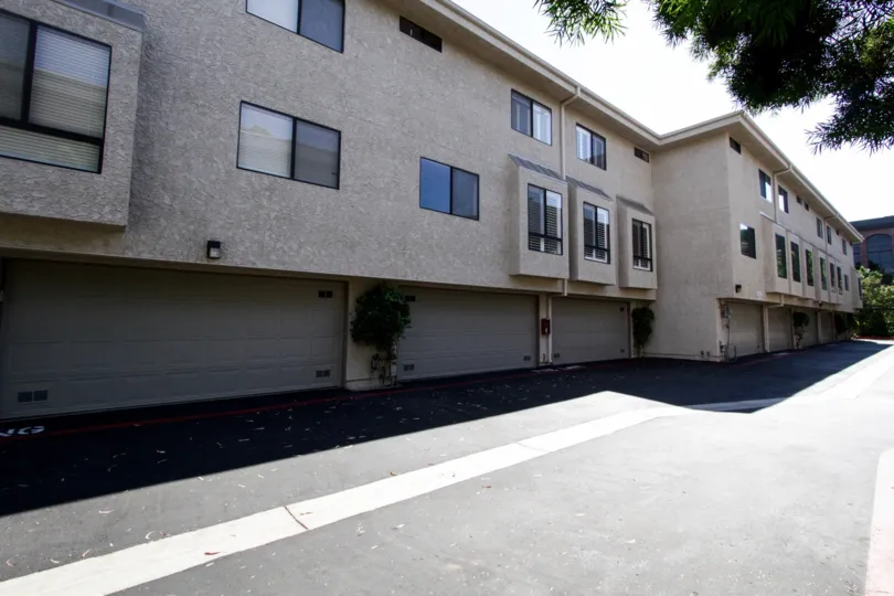 The Oak Pointe building in Sherman Oaks