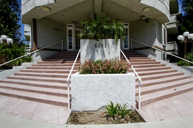 The stairs leading up to Oaks at Sepulveda