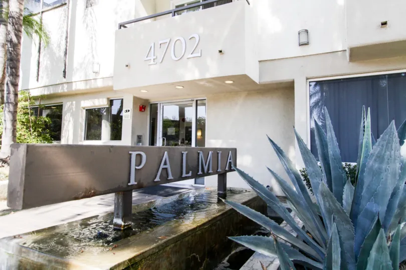 The sign welcoming you into the Palamia Condominiums