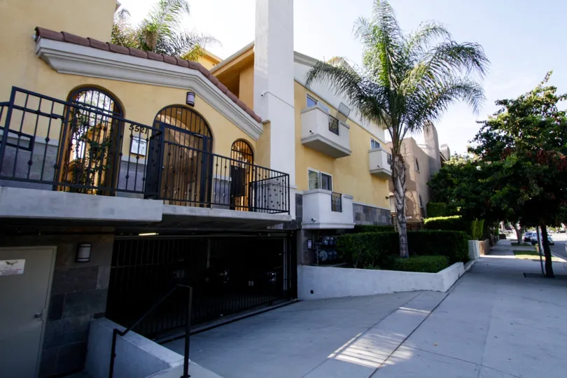 The parking for Placita De Oro