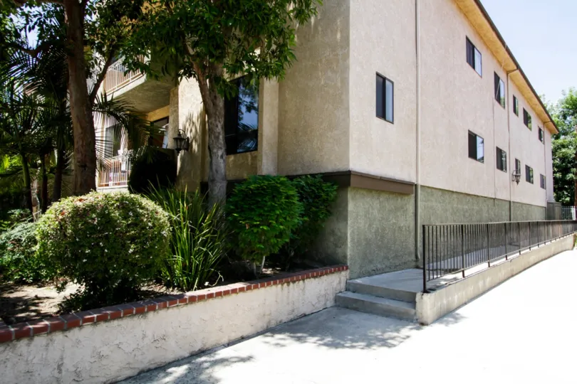 The walkway along the building at Riverside Villa in Sherman Oaks